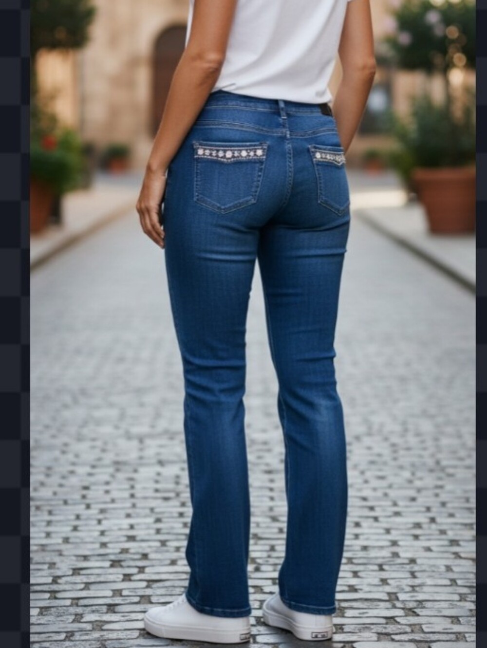 THE AVENUE Women's Dark Blue Boot Cut Jeans with Embellished Pocket